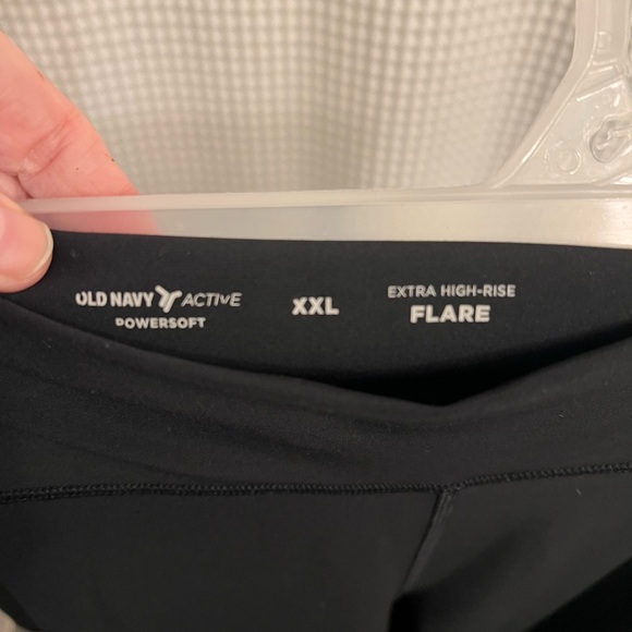 Old Navy Active extra high-rise flare power soft - Picture 3 of 3